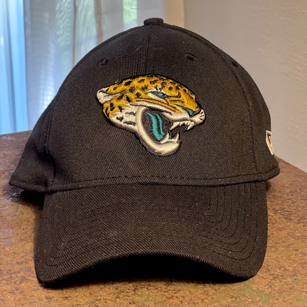 New Era Jacksonville Jaguars Black XL fitted hat.